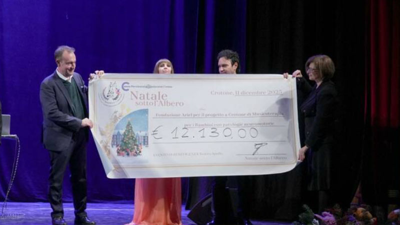 Portinaro Crotone Natale sotto l'albero